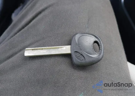 2013 Hyundai Veloster Base W/Gray z USA, uszkodzony, nr VIN KMHTC6AD1DU116567